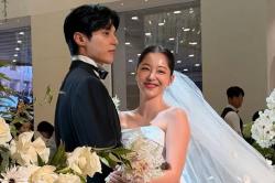 Selamat! Kim Ga Eun dan Yoon Sun Woo Akhirnya Menikah setelah 10 Tahun Pacaran