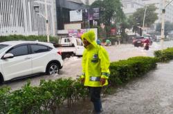 Kemang Jaksel Banjir Imbas Hujan Deras, Ketinggian Air Capai 35 Cm