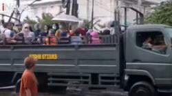 Banjir 80 cm Lumpuhkan Pantura Semarang, TNI Kerahkan Truk Taktis Bantu Warga<