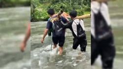 Pendarahan Hebat, Warga Pedalaman Mamuju Ditandu 21 Km Lewati Sungai ke Puskesmas<