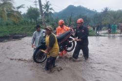 Banjir Lahar Dingin Gunung Semeru Terjang 2 Desa di Lumajang, Ribuan Warga Terisolasi
