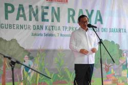 Pramono Tekan Pergub, Pekerja Bergaji di Bawah Rp6,2 Juta Gratis Naik Transjakarta hingga MRT