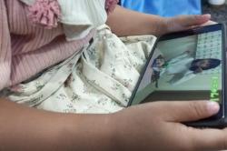 Melawan Misinformasi dan Disinformasi Sejak Dini, Peran Orang Tua hingga Pemerintah Lindungi Anak