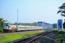 10 Kereta Api Komersial dengan Volume Penumpang Tertinggi Sepanjang 2025