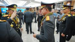 Kapolda Sumut Irjen Whisnu Hermawan Terima Penghargaan Bintang Bhayangkara Pratama 