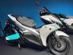 Yamaha Aerox Listrik Rilis! Sekali Ngecas Bisa Tempuh 106 Km