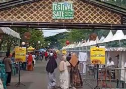 Fesitval Sate Tegal, 12.000 Tusuk Sate Kambing Gratis Ludes Diserbu Warga<