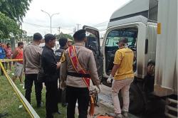 Geger! Sopir Truk Ditemukan Tewas dalam Kendaraan di Kaliwungu<
