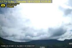 Gunung Ibu Meletus Hari Ini, Kolom Abu Tak Teramati karena Tertutup Kabut Tebal<