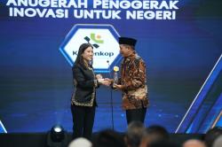 Kementerian Koperasi Raih Anugerah Penggerak Inovasi untuk Negeri, Menkop Ferry: Kita Dedikasikan kepada Bapak Presiden 