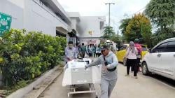 Kebakaran Rumah Sakit PMC Subang, Pasien Panik Dievakuasi<