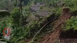 Detik-Detik Pemotor Nyaris Tertimbun Tebing Longsor di Ponorogo Terekam Kamera