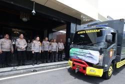 Polda Jatim Kirim Bantuan untuk Pengungsi Erupsi Semeru, Balita dan Lansia Jadi Prioritas<