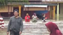 Banjir Besar di Padang Pariaman, 10 Kecamatan Terendam<