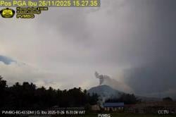 Gunung Ibu Meletus Hari Ini, Tinggi Kolom Abu Capai 700 Meter di Atas Puncak<