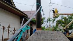 Hujan Deras dan Angin Kencang Terjang Bukittinggi, Atap Sekolah Terbang hingga Kabel Listrik Putus<