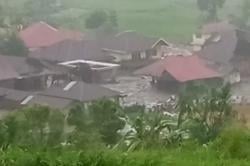 Banjir Bandang di Agam, 2 Warga Tewas dan Puluhan Rumah Rusak hingga Hanyut Terbawa Arus<