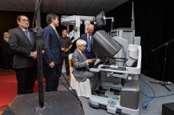 Rumah Sakit Ini Pakai Robot untuk Penanganan Kanker, Ramai Pasien Indonesia!