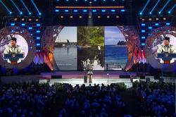 Prabowo Tayangkan Video Siswa Seberangi Sungai ke Sekolah: Koruptor, Lihat Ini!