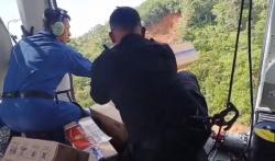 Polri Lanjutkan Distribusi Bantuan Bencana Banjir ke Taput dan Tapteng Lewat Airdrop