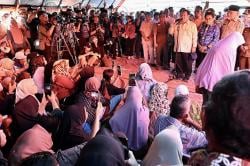 Kunjungi Korban Bencana, Prabowo: Tak Boleh Curi Uang Rakyat, Suka Nggak Kalau Saya Sikat Maling-Maling Itu?