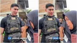 Tangis Verrell Bramasta Pecah usai Beri Motor Gratis untuk Korban Banjir Sumbar