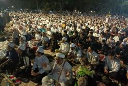 Peserta Reuni 212 Salat Gaib hingga Galang Dana untuk Korban Bencana Sumatera