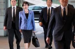 Viral! Produk Tas Jinjing Digunakan PM Jepang Takaichi Kini Diburu Warga