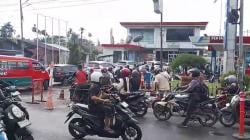 Distribusi BBM Terganggu akibat Banjir, Warga Medan Keluhkan Antrean di SPBU<