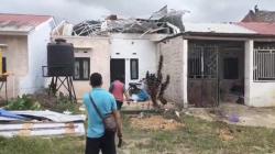 Puting Beliung Terjang Baubau, Puluhan Rumah Warga Rusak Parah<