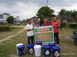 CV Bhakti Praja Mulia Salurkan Bantuan Cat, Percantik Masjid Nurul Huda Desa Sungai Ara<