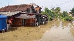 Banjir Karawang Meluas, Ratusan Rumah Terendam dan Warga Dievakuasi<