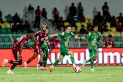 Hasil Super League: PSM vs Persebaya Diwarnai Kartu Merah, Laga Berakhir Imbang