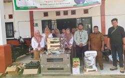 Dorong Kemandirian Ekonomi, PT SRL Salurkan Bantuan Perkakas Roti di Desa Bahtera Makmur<