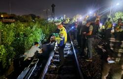 Mayat Pria Ditemukan di Pinggir Rel Kereta Api Lamongan, Ternyata Polisi Aktif<