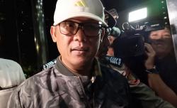 Tiba di Gedung KPK, Bupati Lampung Tengah Ardito Wijaya: Boleh Lewat?<