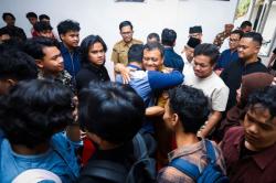 Gubernur Jateng Bantu Mahasiswa Aceh, Sumut dan Sumbar yang Kuliah di Semarang<