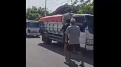 Viral! Warga Ponorogo Gelar Razia Truk Tambang Overload, Kesal Aparat Tak Bertindak<