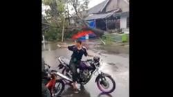 Cuaca Ekstrem Landa 4 Kecamatan di Nganjuk, Pohon Tumbang hingga Belasan Rumah Rusak<