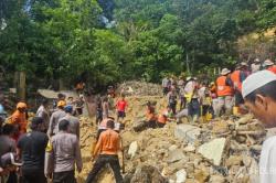 Longsor Sibolga, Tim Gabungan Terus Cari Bocah Perempuan Hilang Tertimbun Longsor<