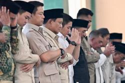 Momen Prabowo Salat Jumat Bareng Pengungsi di Aceh, Khatib Serukan Sabar Hadapi Musibah
