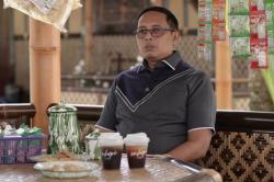 Hasan Nasbi Sebut Kebiasaan Ngopi hingga Makan Gorengan Picu Deforestasi, kok Bisa?