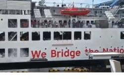 Pelabuhan Merak Dihantam Cuaca Buruk, Penumpang Kapal Panik<