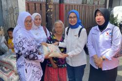 DPW Perindo Jakarta dan Yayasan Tunas Bangsa Fauziah Hanum Bagikan Sembako ke Warga Kalibaru