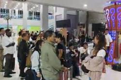 Ratusan Penumpang Super Air Jet Telantar 18 Jam di Bandara Sorong, Ini Penyebabnya<