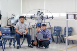 Tiga Pelajar SMA Kembangkan Drone AI untuk Bantu Penanganan Bencana
