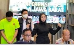 Penampakan Resbob Pakai Baju Tahanan usai jadi Tersangka Kasus Hina Suku Sunda
