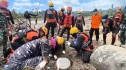 1 Korban Banjir Bandang Padang Panjang Kembali Ditemukan, Kondisi Terhimpit Kayu<