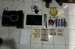 Polda Metro Bongkar Peredaran Dolar Palsu, Sita Ribuan Lembar hingga Printer