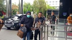 Pakai Masker, 2 Orang Terjaring OTT Kalsel Tiba di KPK